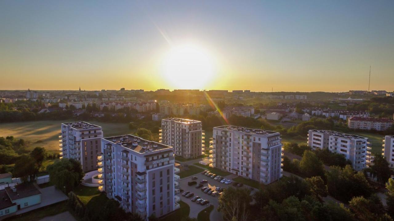 Apartament Naturalny-Lake Apartments, Osiedle Calamo Park-Olsztyn オルシュティン エクステリア 写真